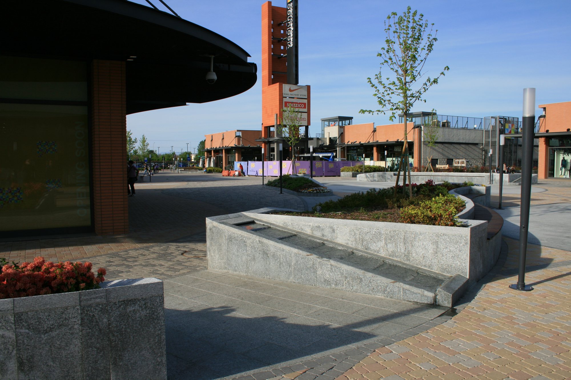 Vicolungo The Style Outlets, view 2
